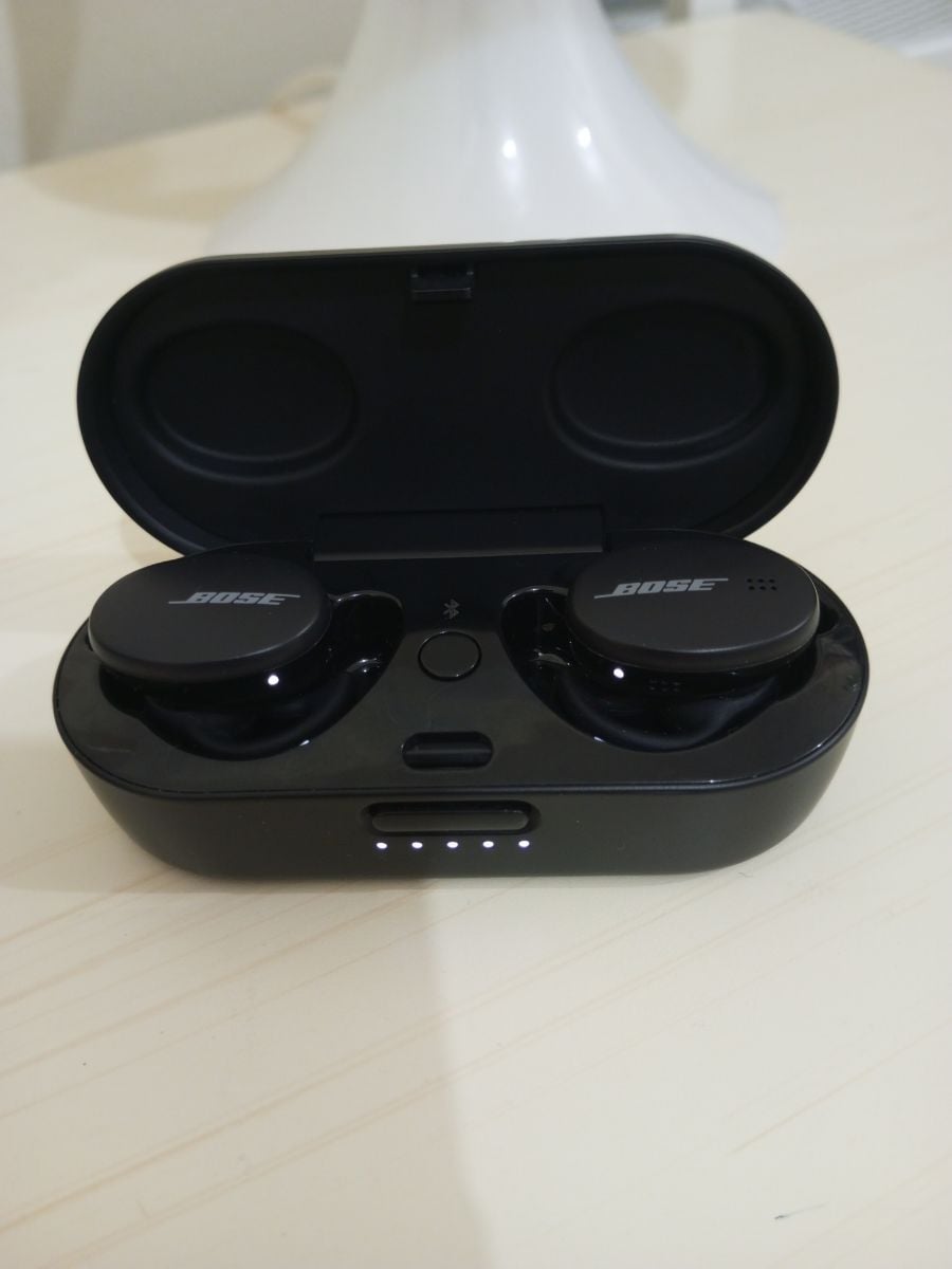 Bose Sport Earbuds - Image 1