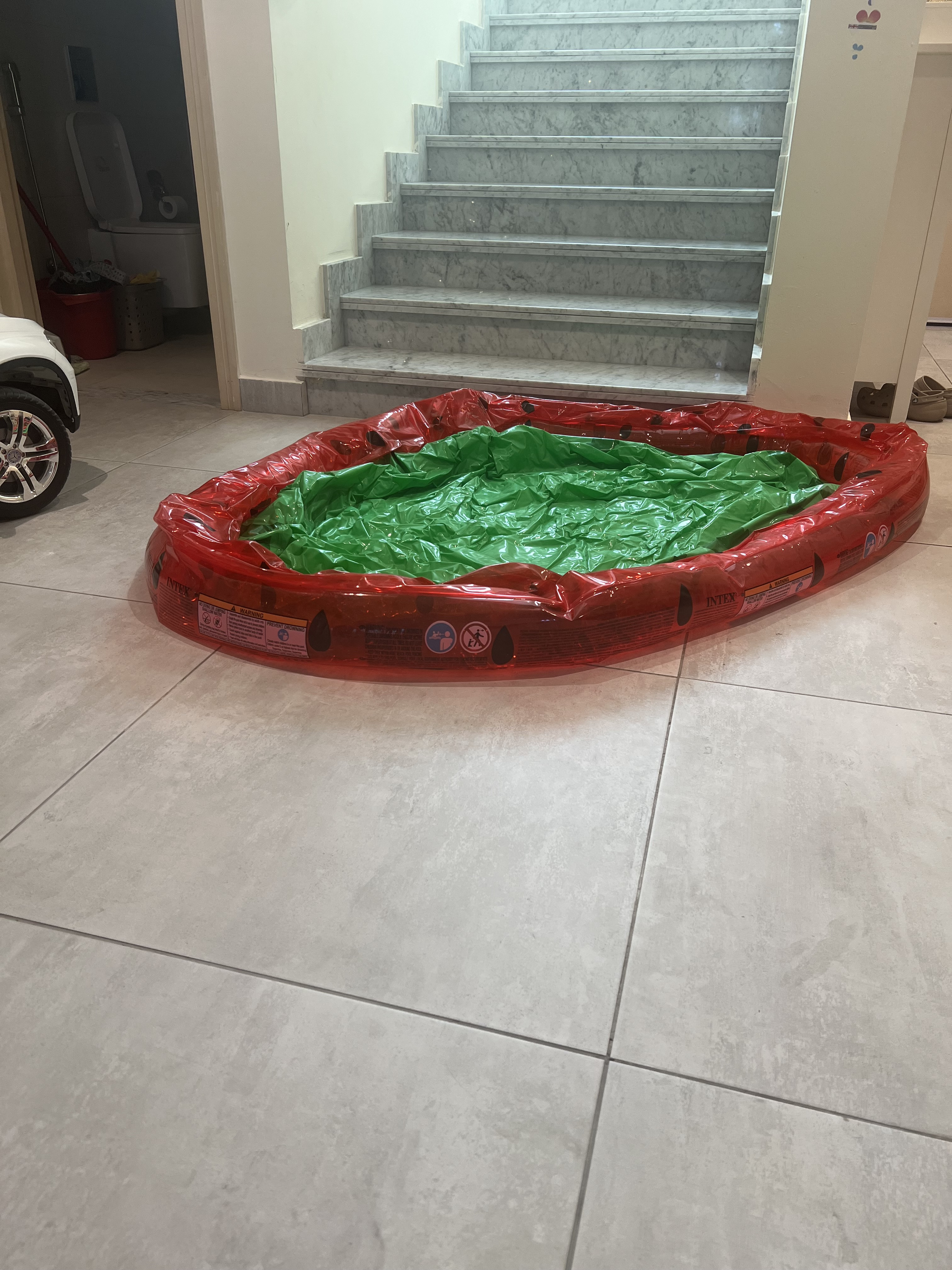 Inflatable pool INTEX - Image 1