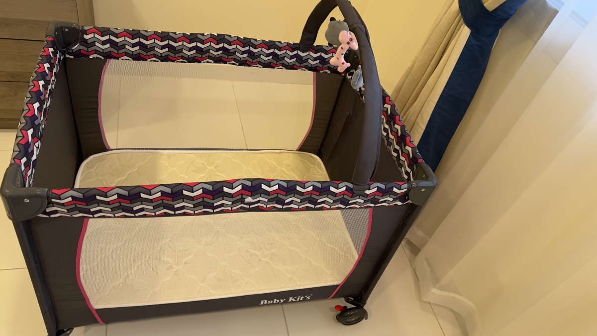 Baby bed with Matress - Image 3