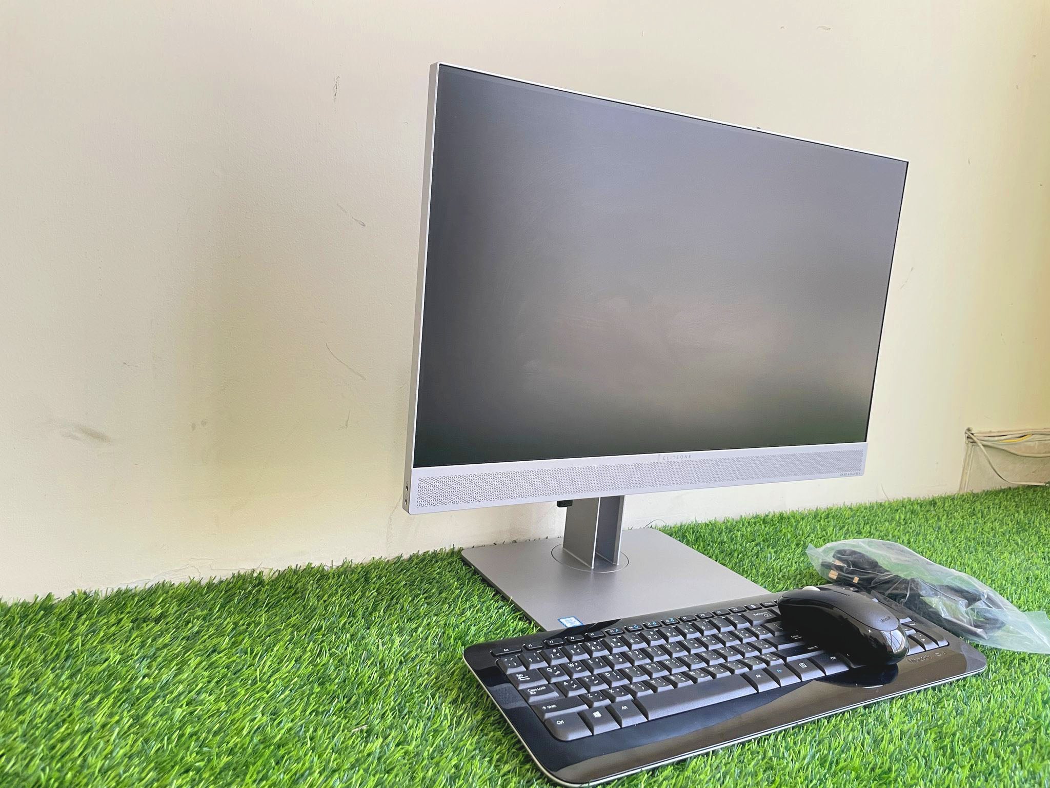 HP All-in-one -i7-8th Gen-16GB RAM-512GB SSD-Display 24" inch - Image 2