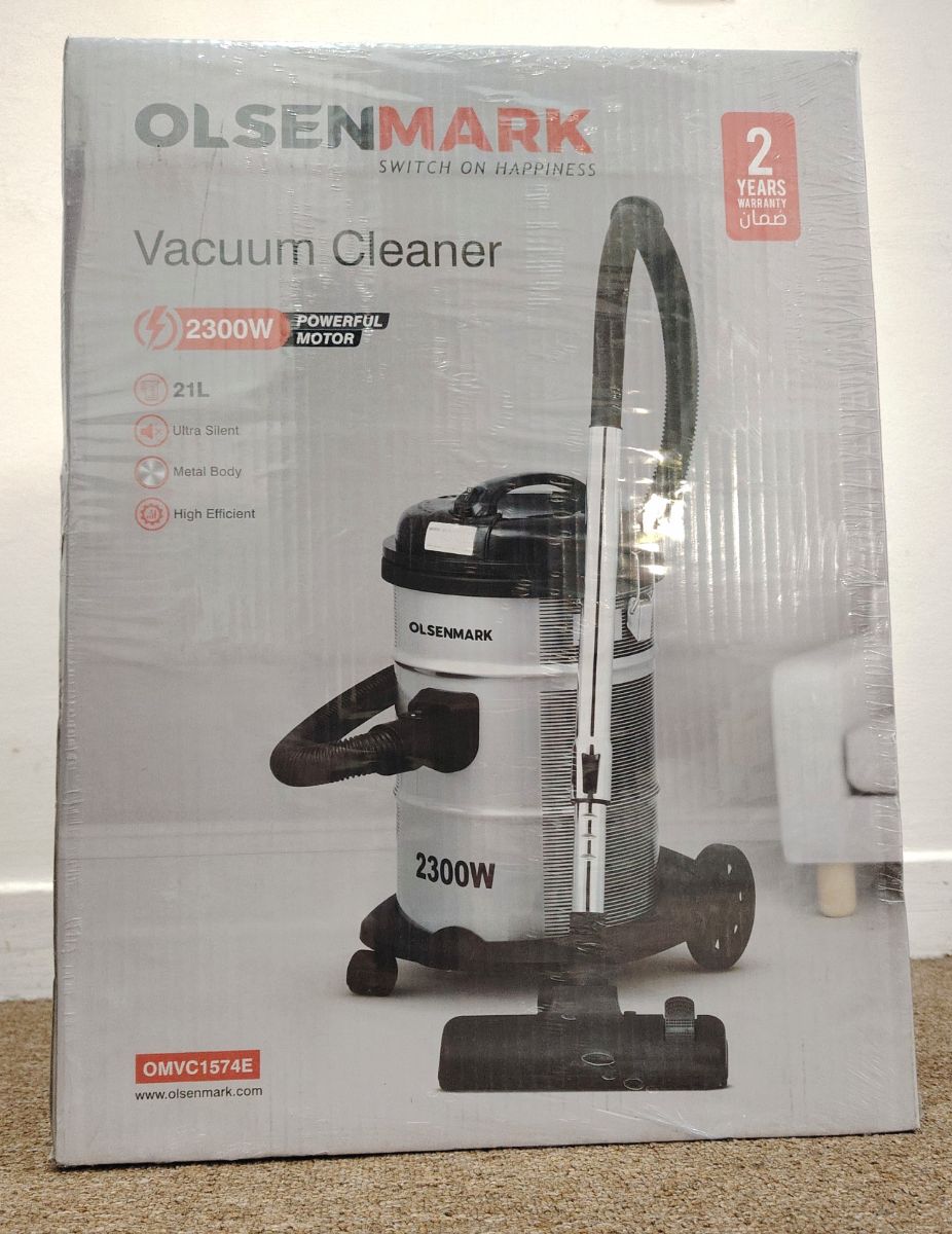 Vacuum cleaner 2,300 watt new - Image 1