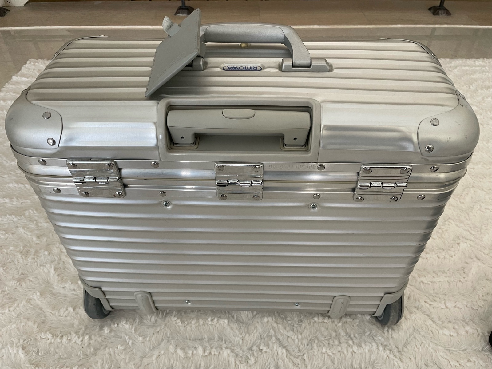 LVMH Rimowa Aluminium Pilot trolley - Image 5