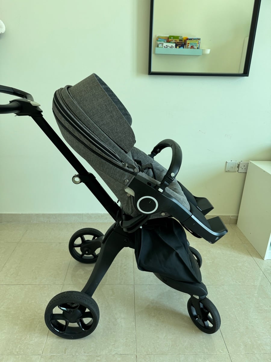 Stokke Xplory V6 Stroller – Excellent Condition - Image 2