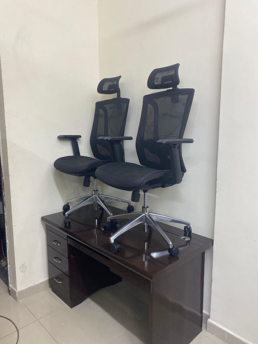 Used office desk study table metting table reception workstation sofa buy sell - Image 2