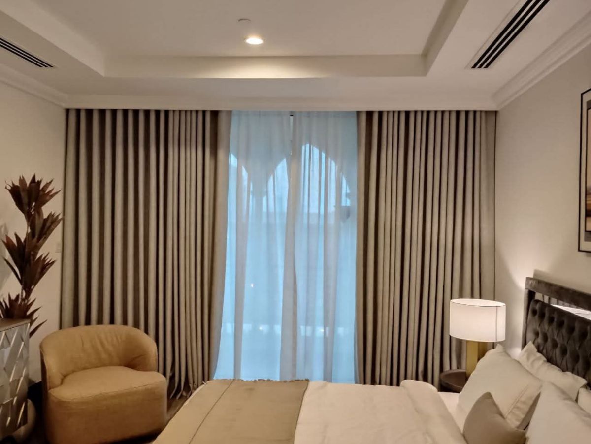 Curtain and sofa - Image 10