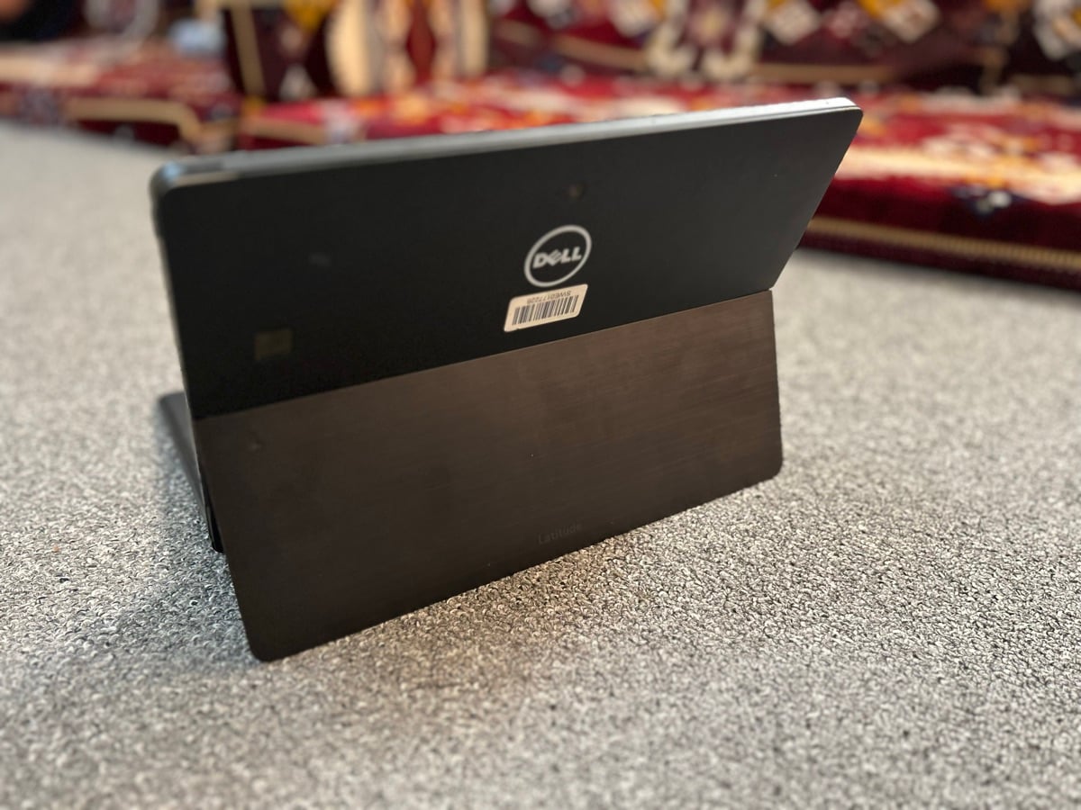 Dell Latitude 5285 | 2-in-1 Detachable - Image 1