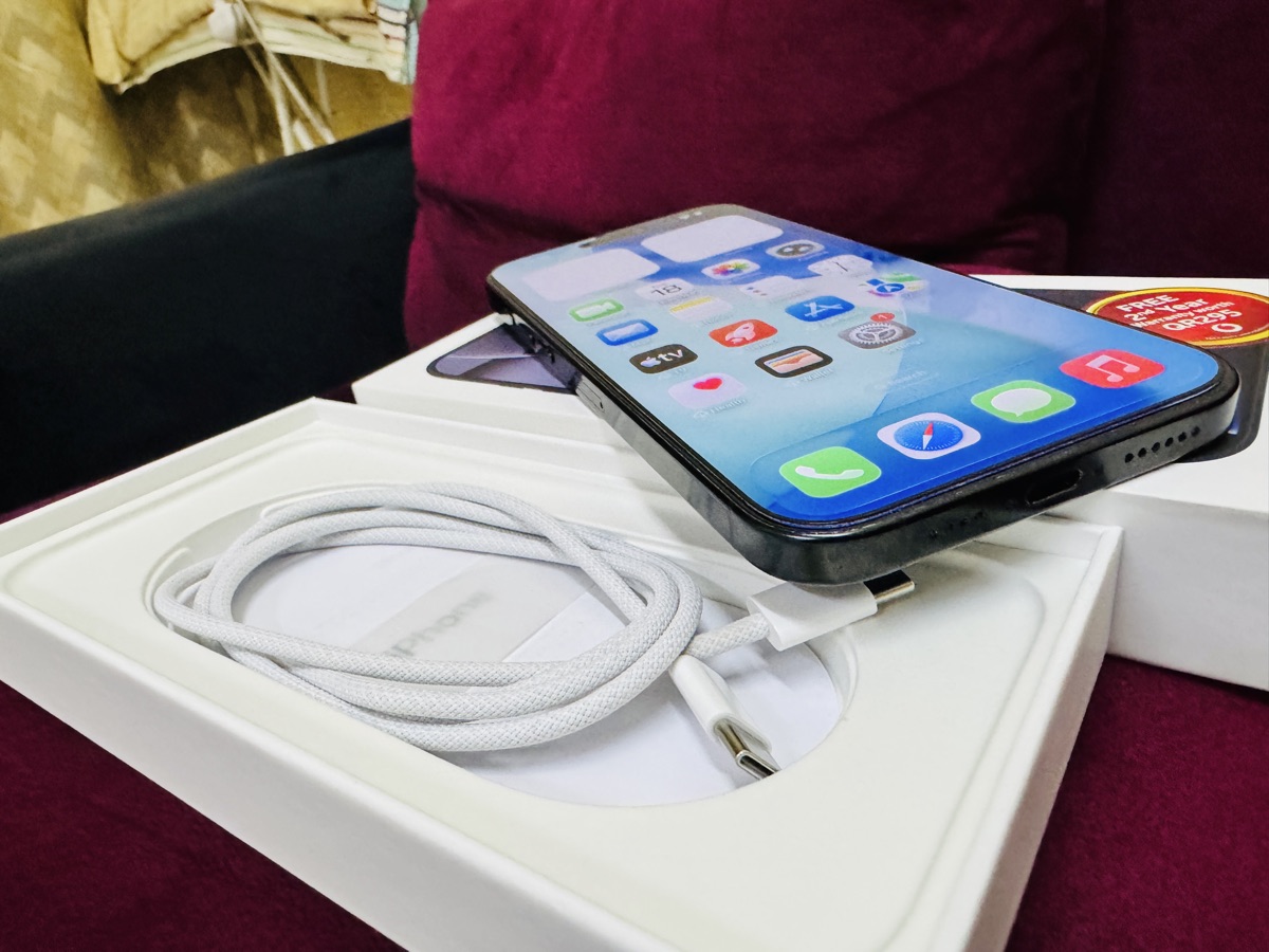 iPhone 16 Pro Max - Image 4