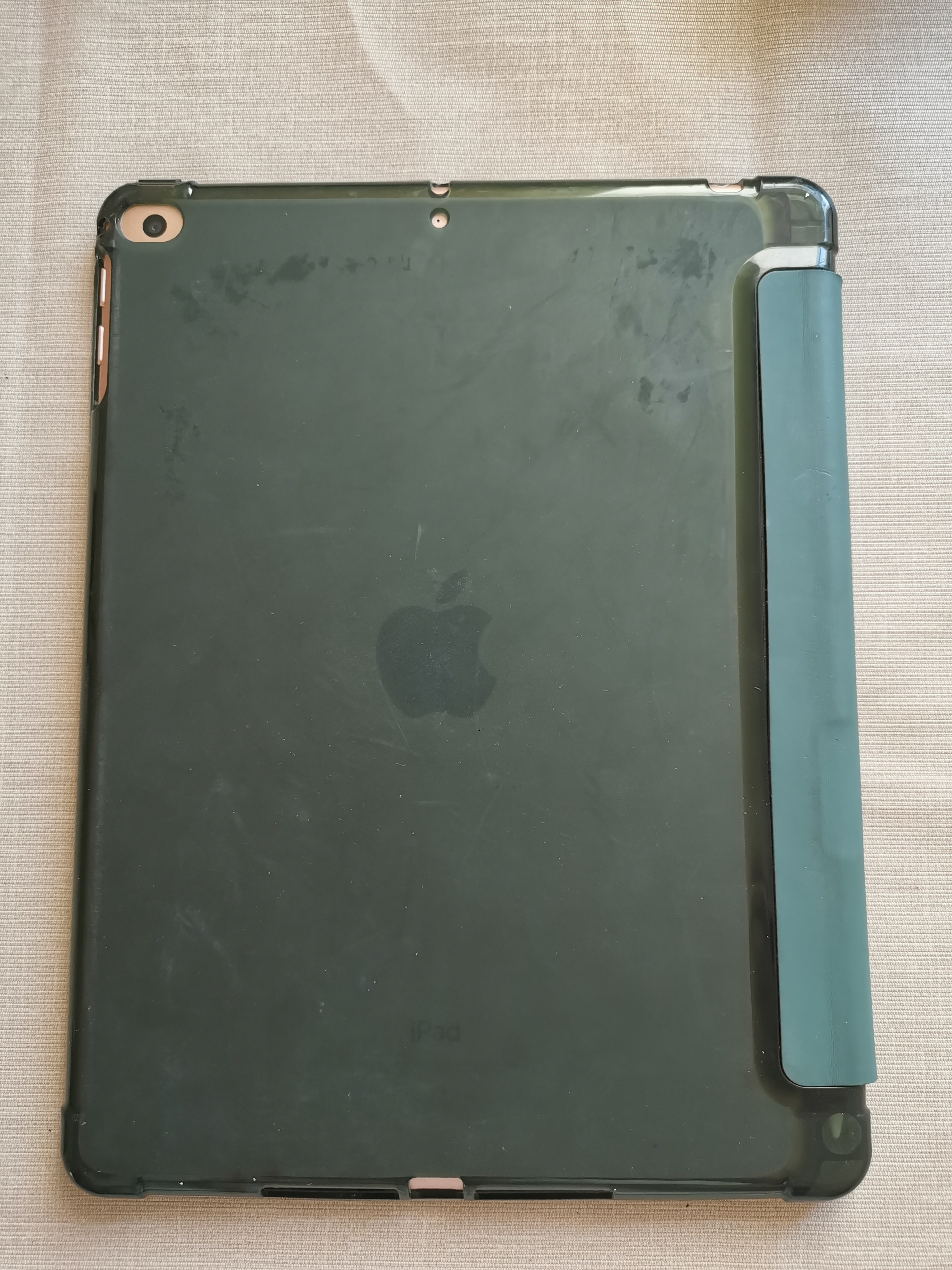 iPad 6th gen (64 GB) - Image 3