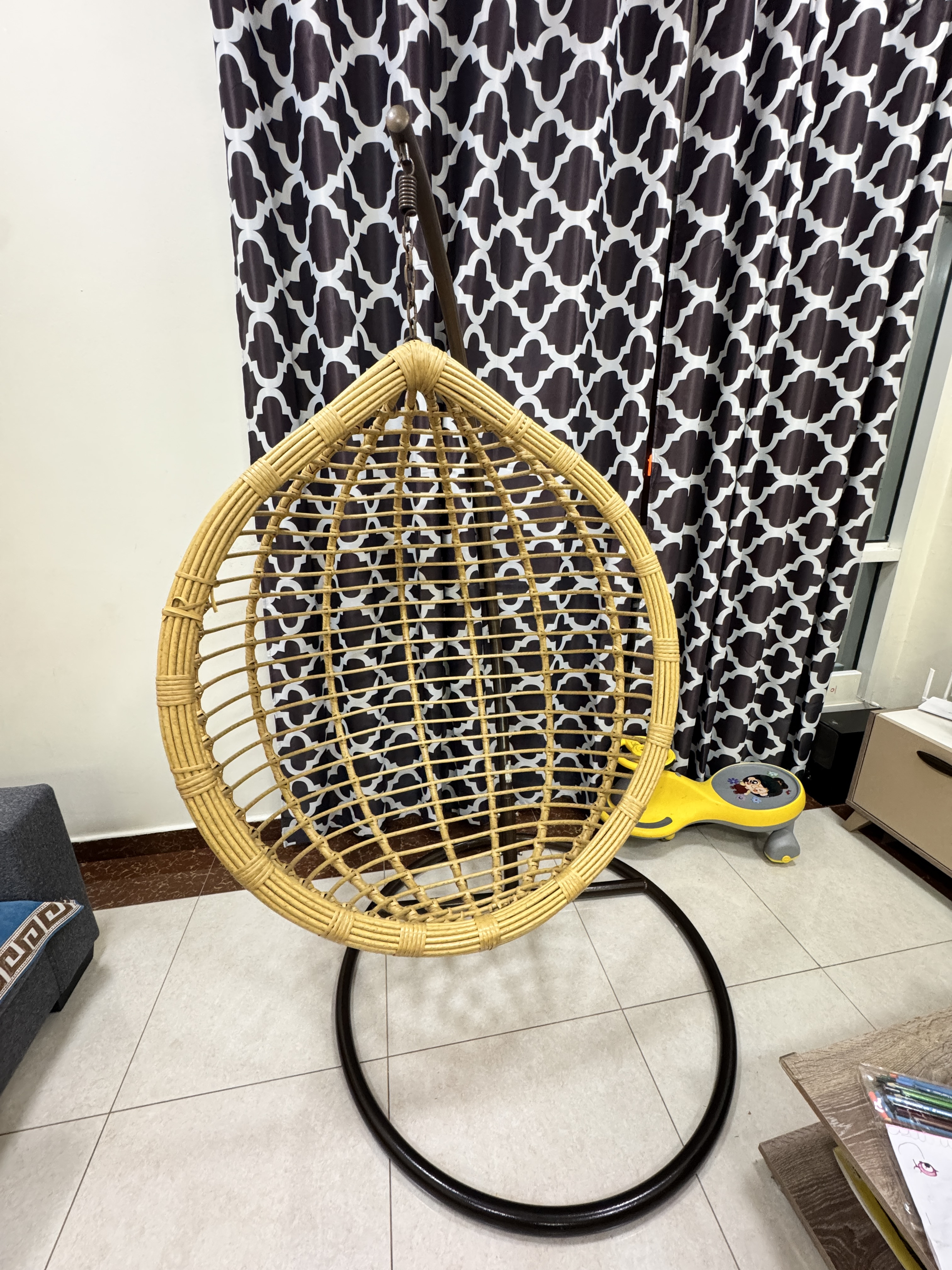Swing chair for sale - Image 1