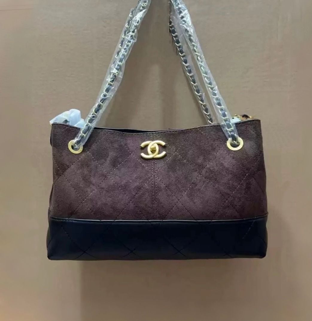 premium quality chanel ladies bag - Image 4