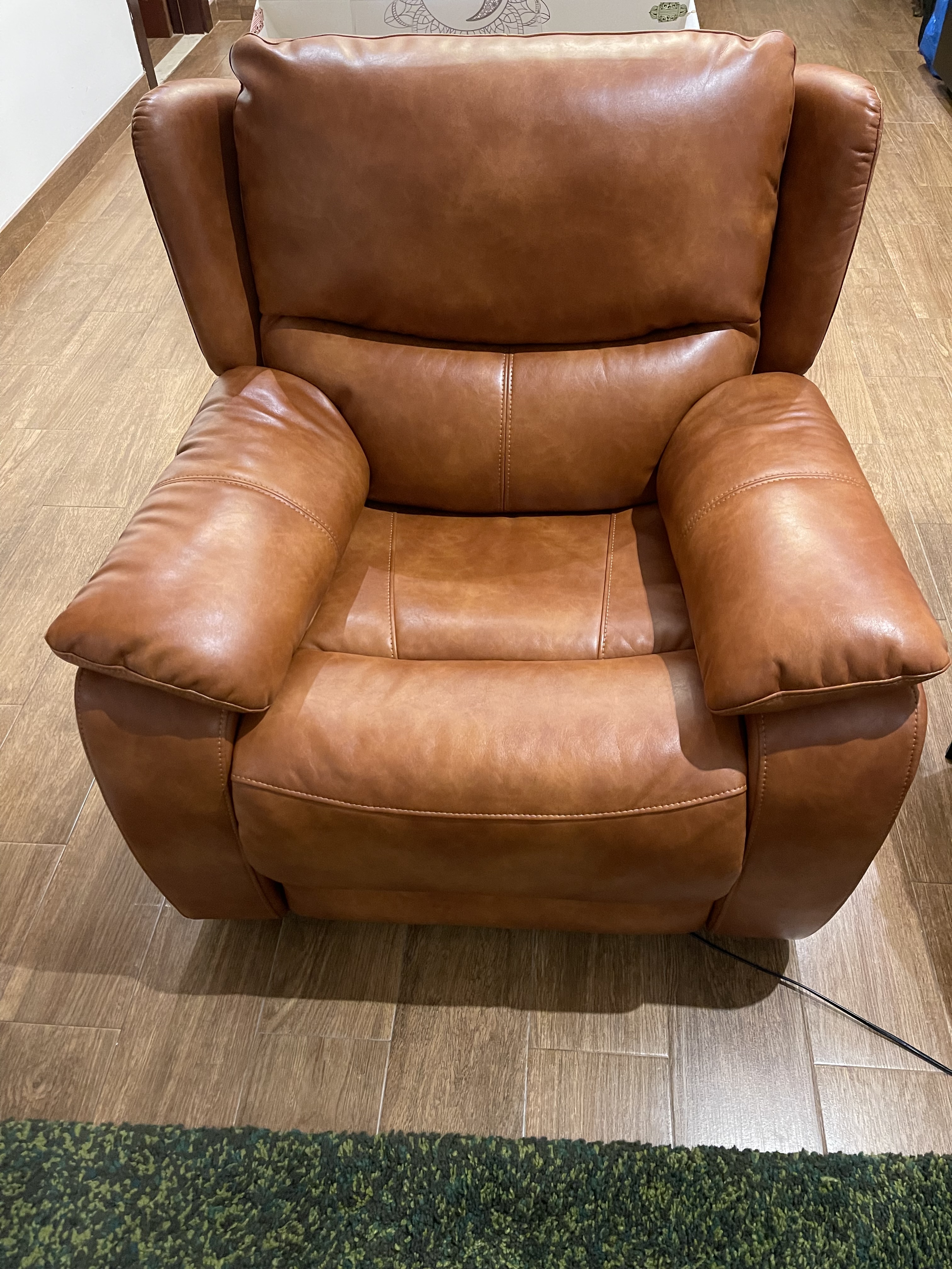 Excellent Condition Leather HomeCentre Electric Recliner Sofa - Image 4