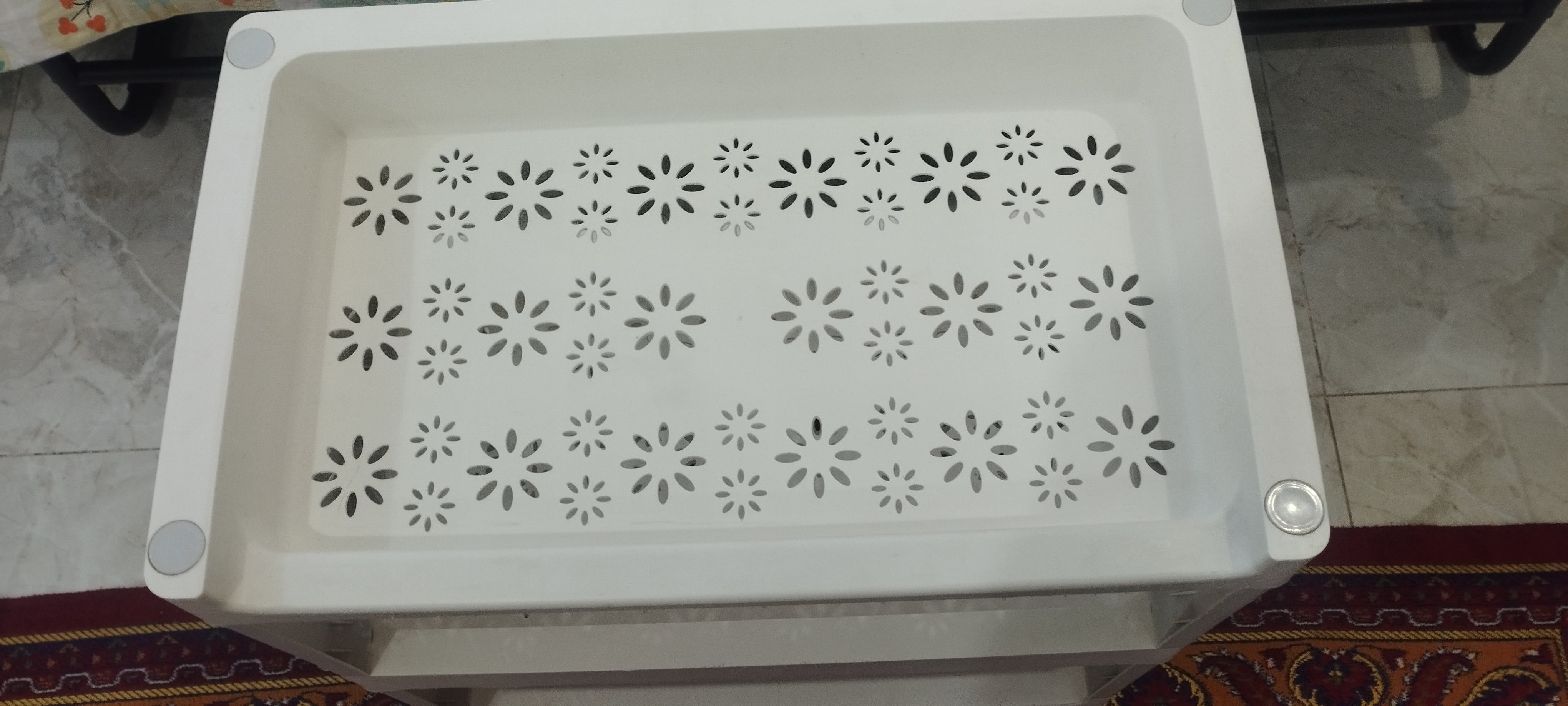 3-layer shelf clean and sturdy - Image 4