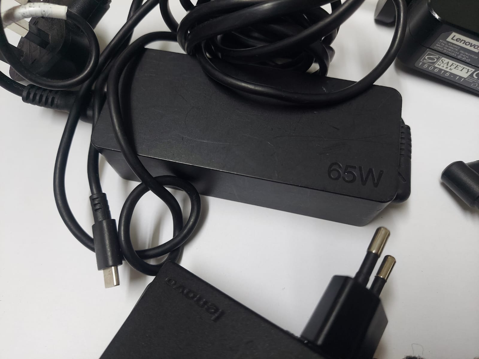 Lenovo orignal charger - Image 2