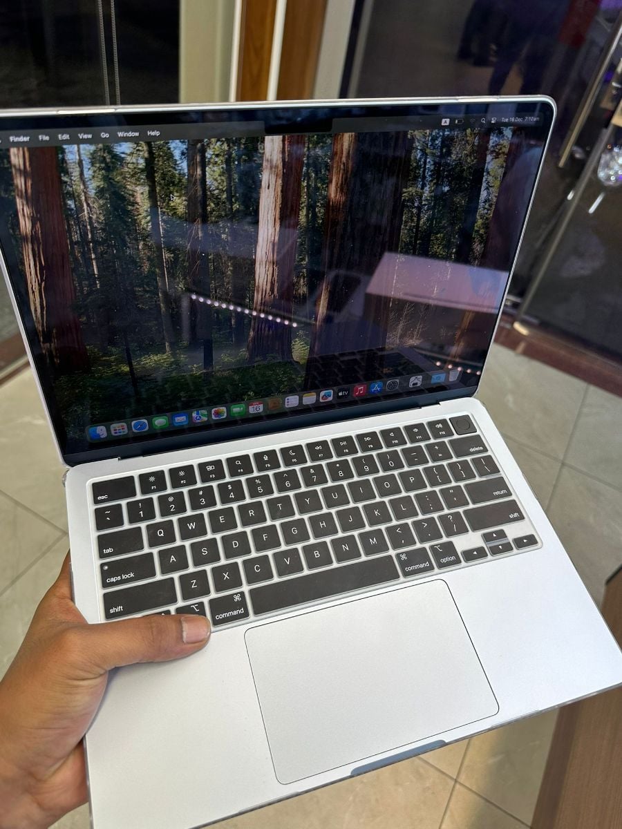 Mackbook air m4 13inch 256gb - Image 4