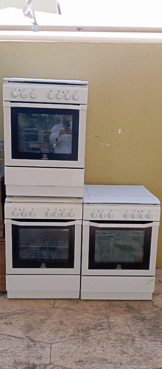 Qatar Airways furniture available - Image 6