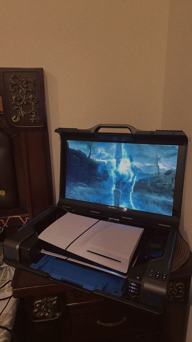GAEMS GUARDIAN PRO XP G 240 24" PORTABLE MONITOR - Image 2