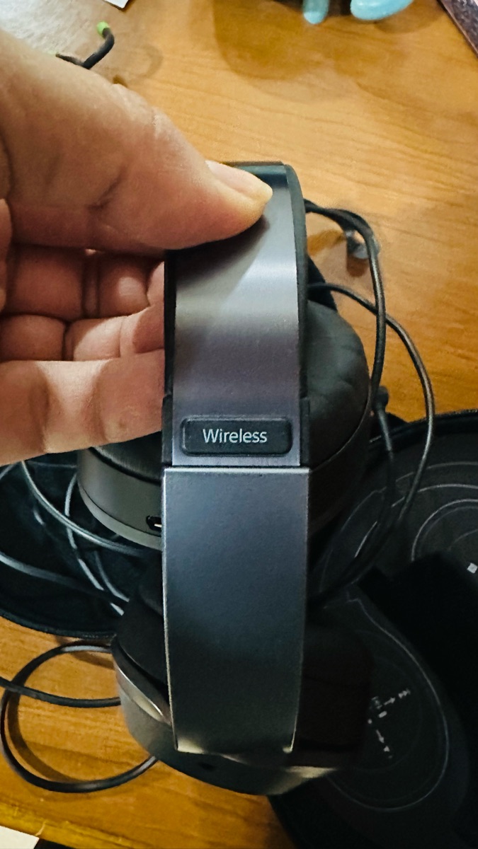 Sony wireless noise cancelling headphones - Image 2