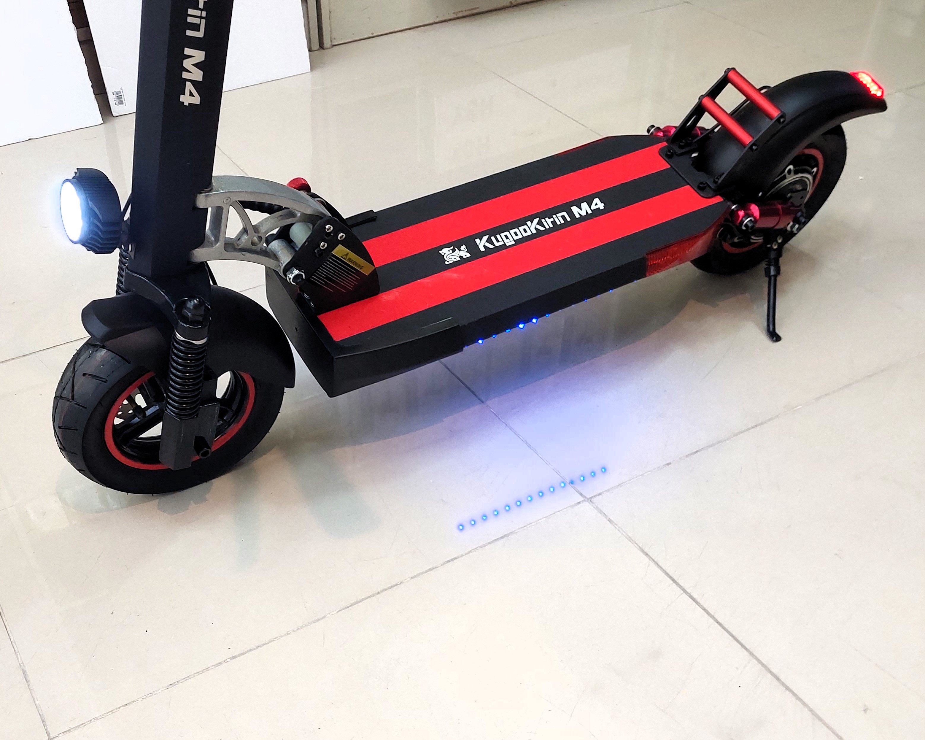 Electric scooter Kugoo M4 سكوتر كهربائي  - Image 9