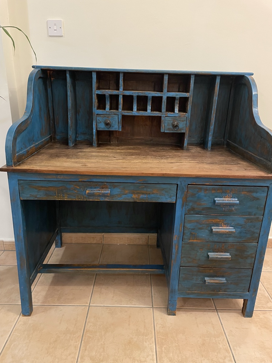 Desk - Image 1