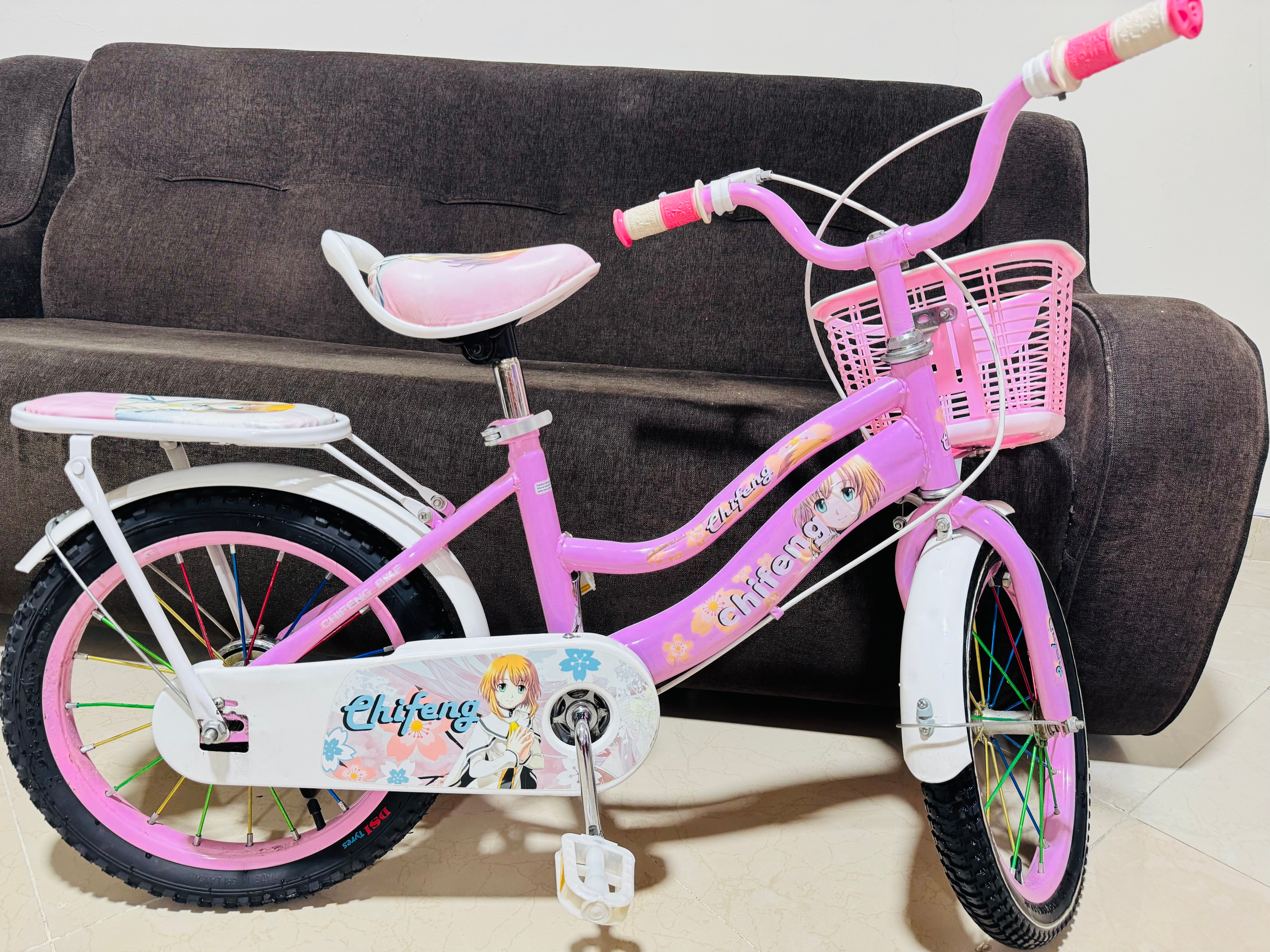 Never or rarely used girls  bicycle for sale.. suitable for ages 3 yrs and above.. never parked outside - Image 2