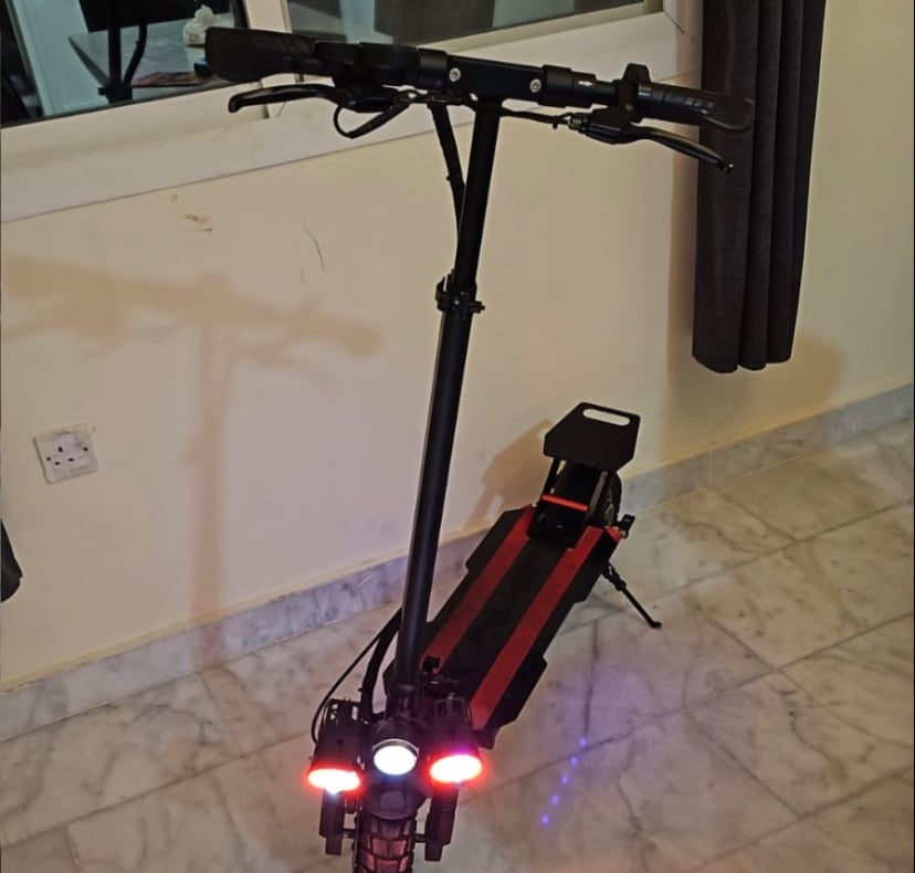 Foldable Electric Scooter - Image 4