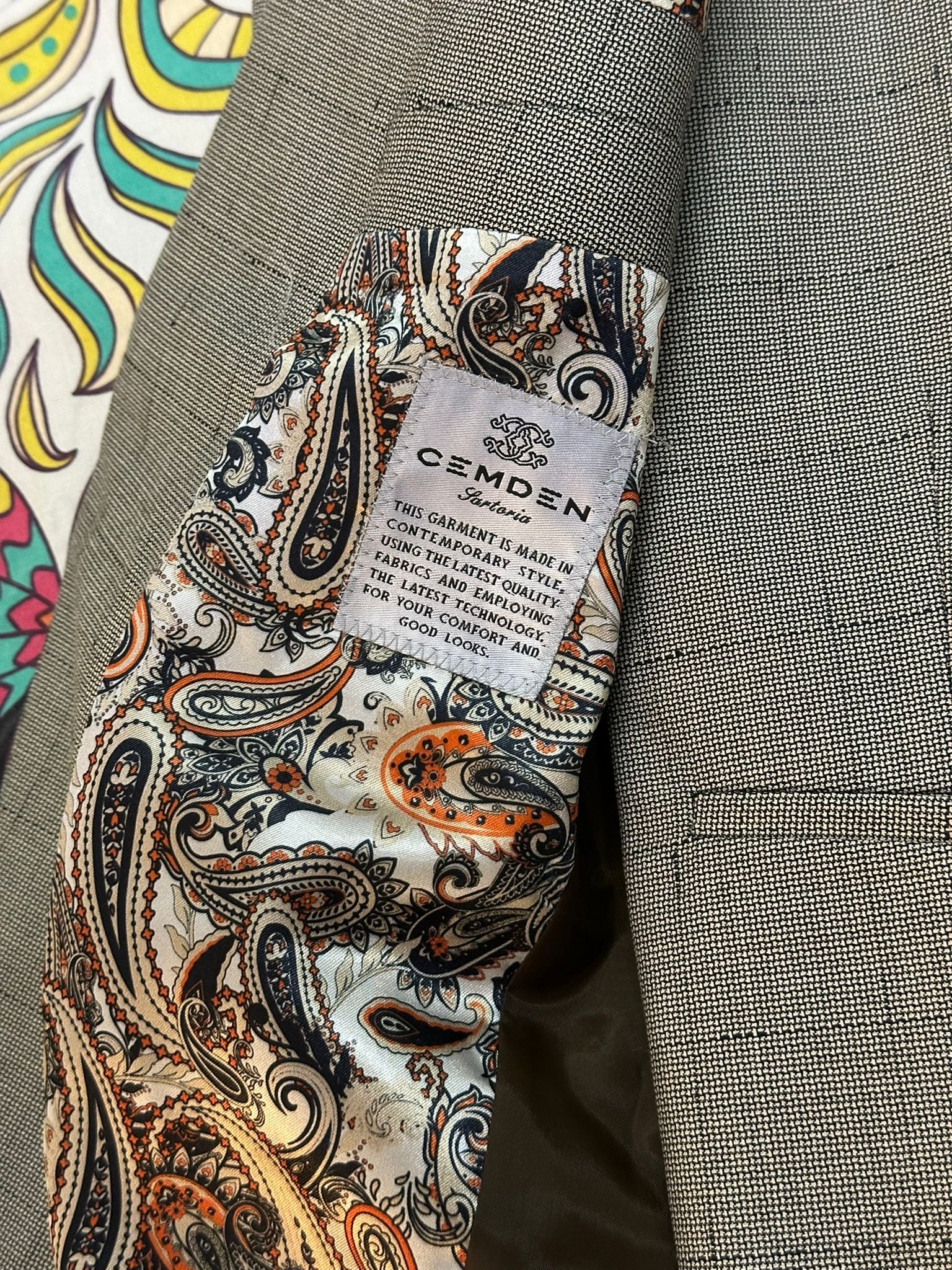 3 pc suit for sale (full set) QR 300 only.  - Image 3