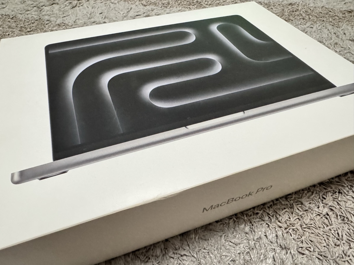 Macbook Pro 14-inch M3 2023 512GB SSD Space Grey - Image 2