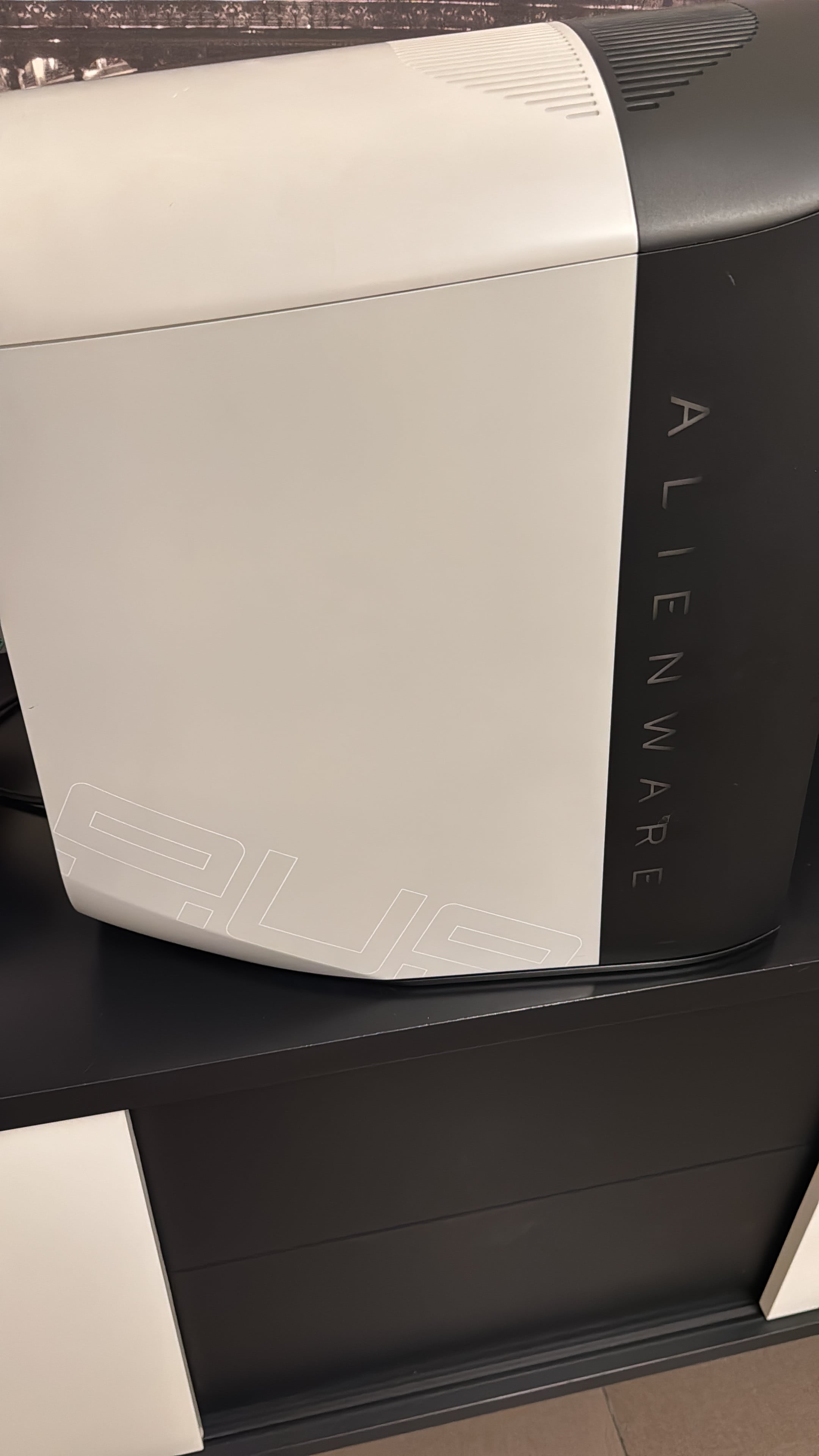 Desktop Alienware R11 - Image 3