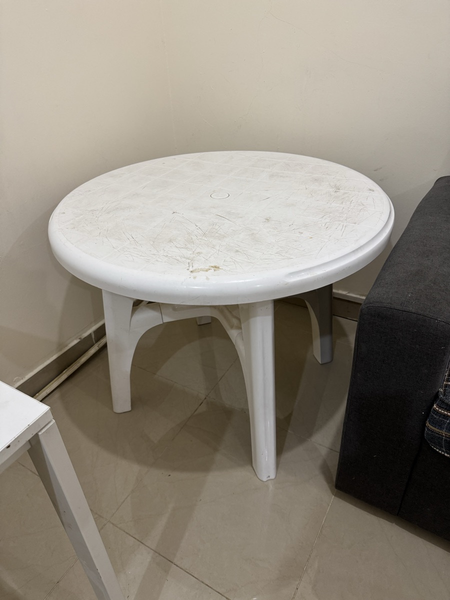 Fibre Table - Round - Dining Table - Image 1