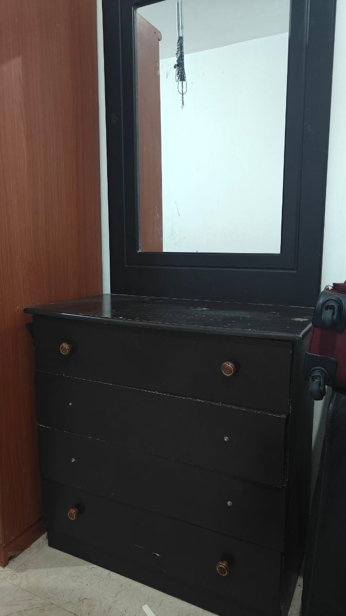 Moving sale 2 furnitures less price - Image 2