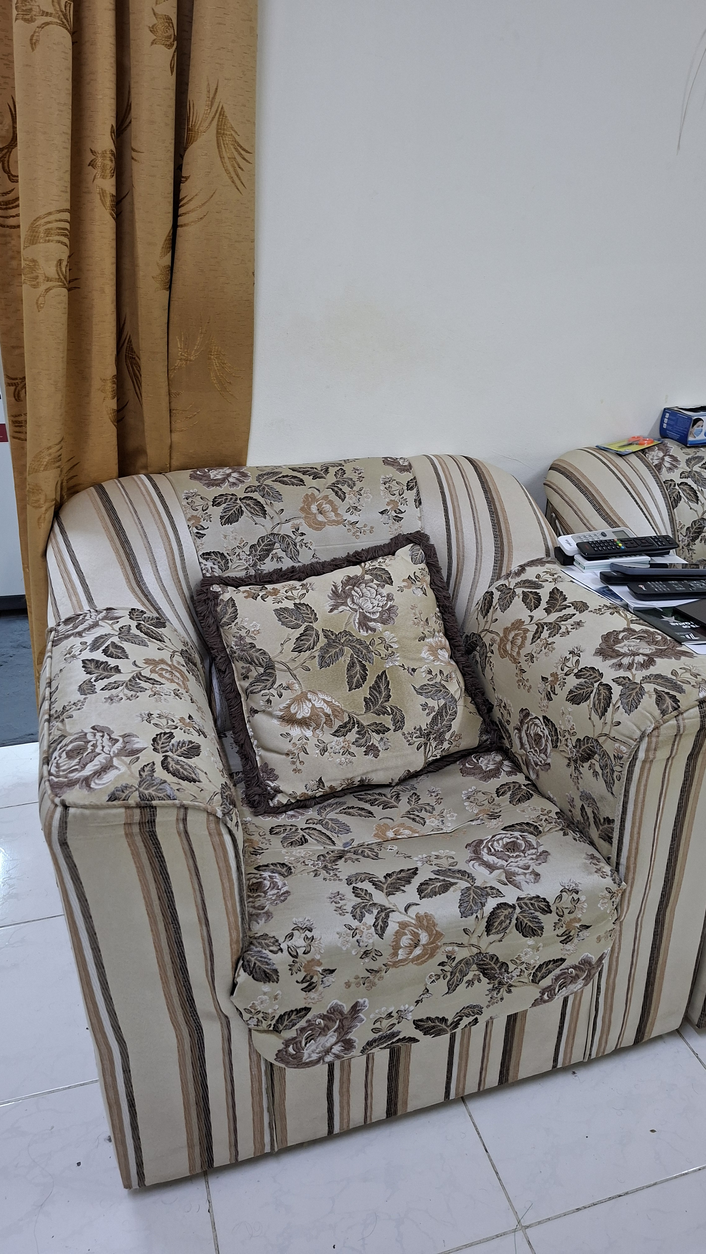Family used Quality Sofa set for sale - 3+2+1+1 - Image 2