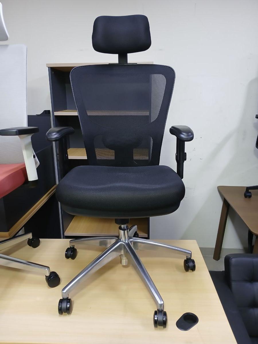 Used office furniture buy sell in Qatar 55257083 - Image 3