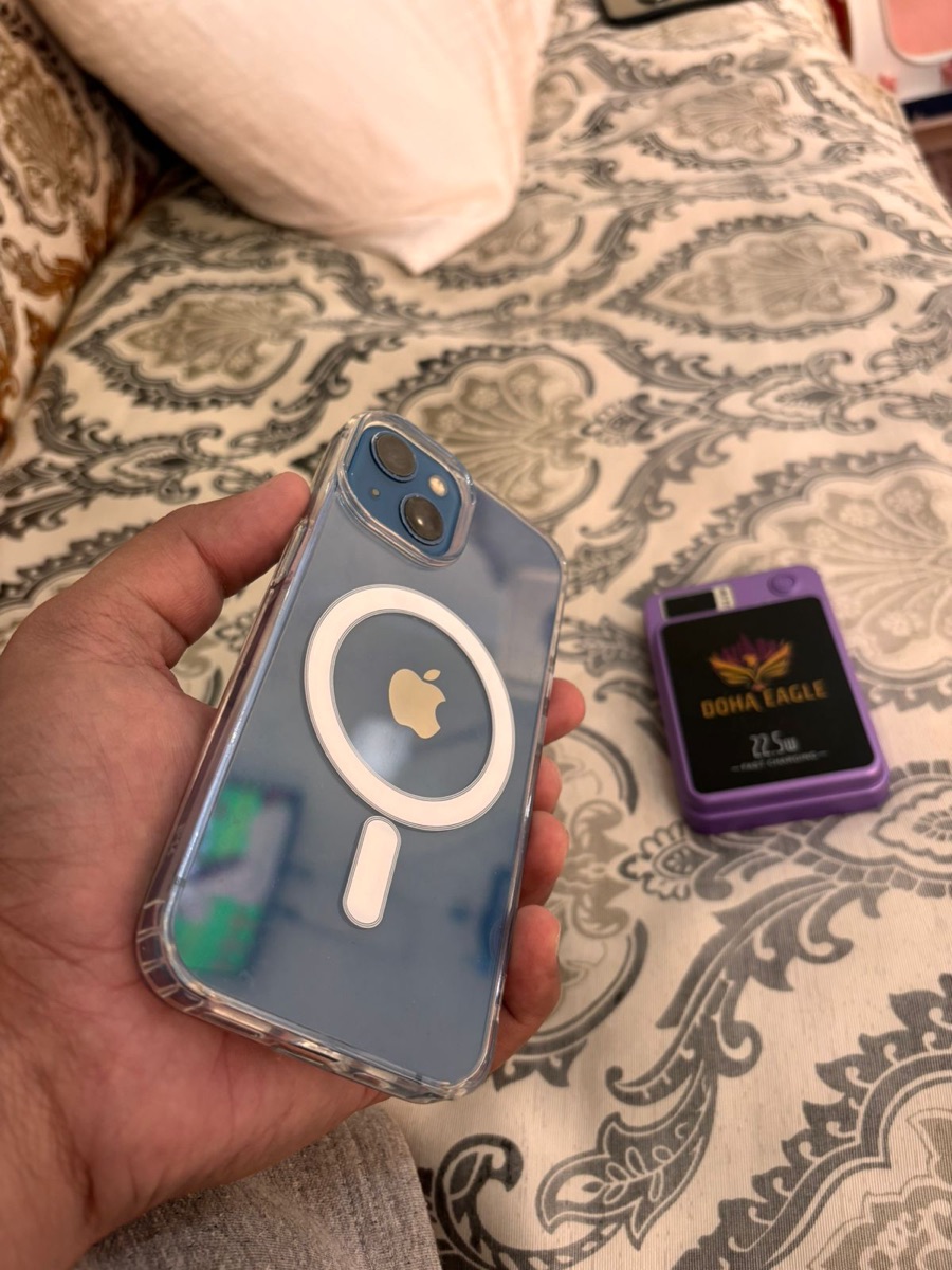 iPhone 13 - Image 4