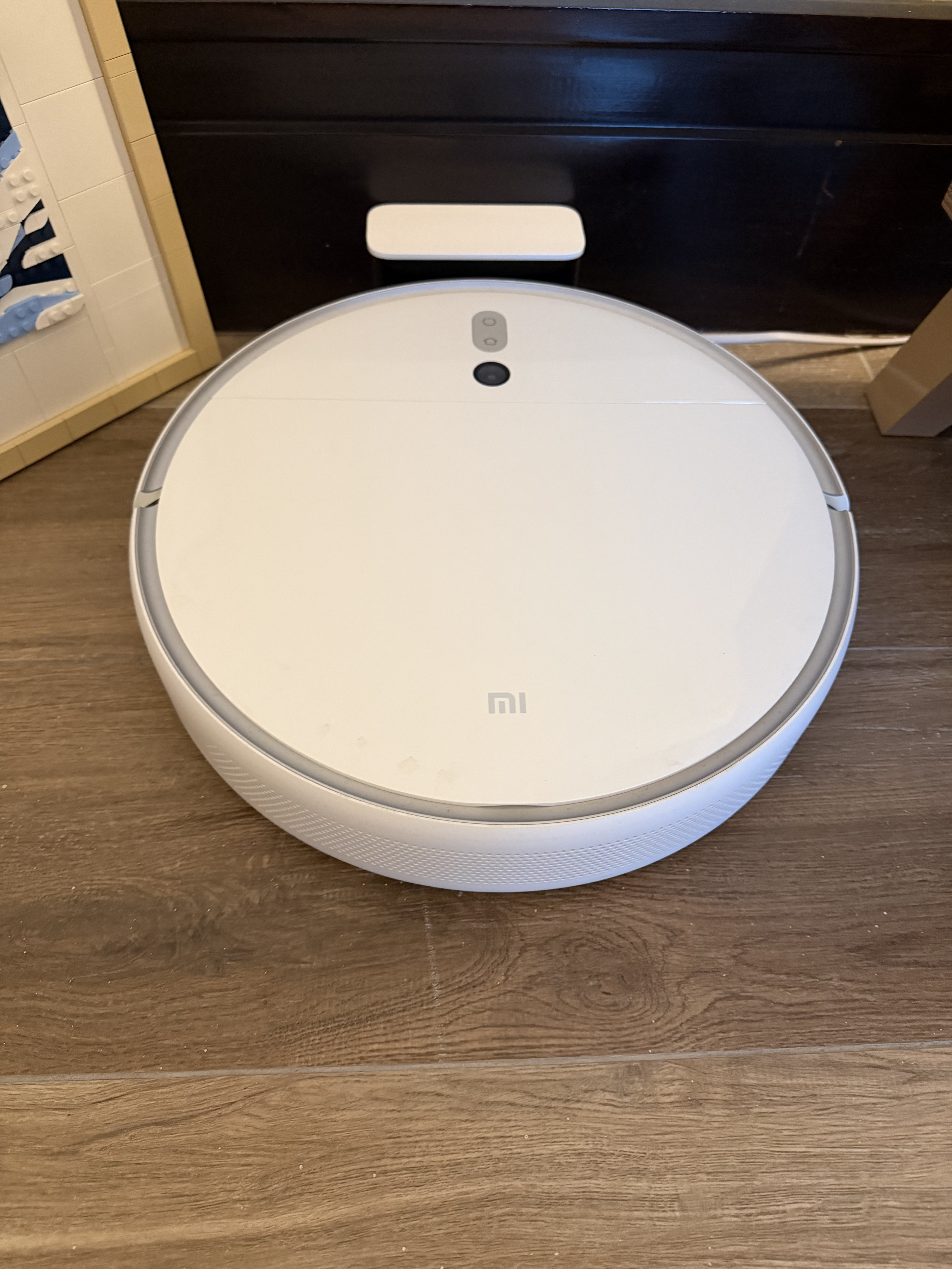 Xiaomi Mi Robot Vacuum Mop 2 - Image 1