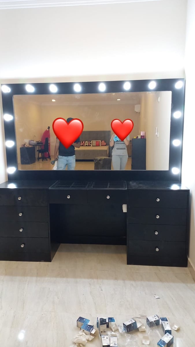 Vanity table - Image 2