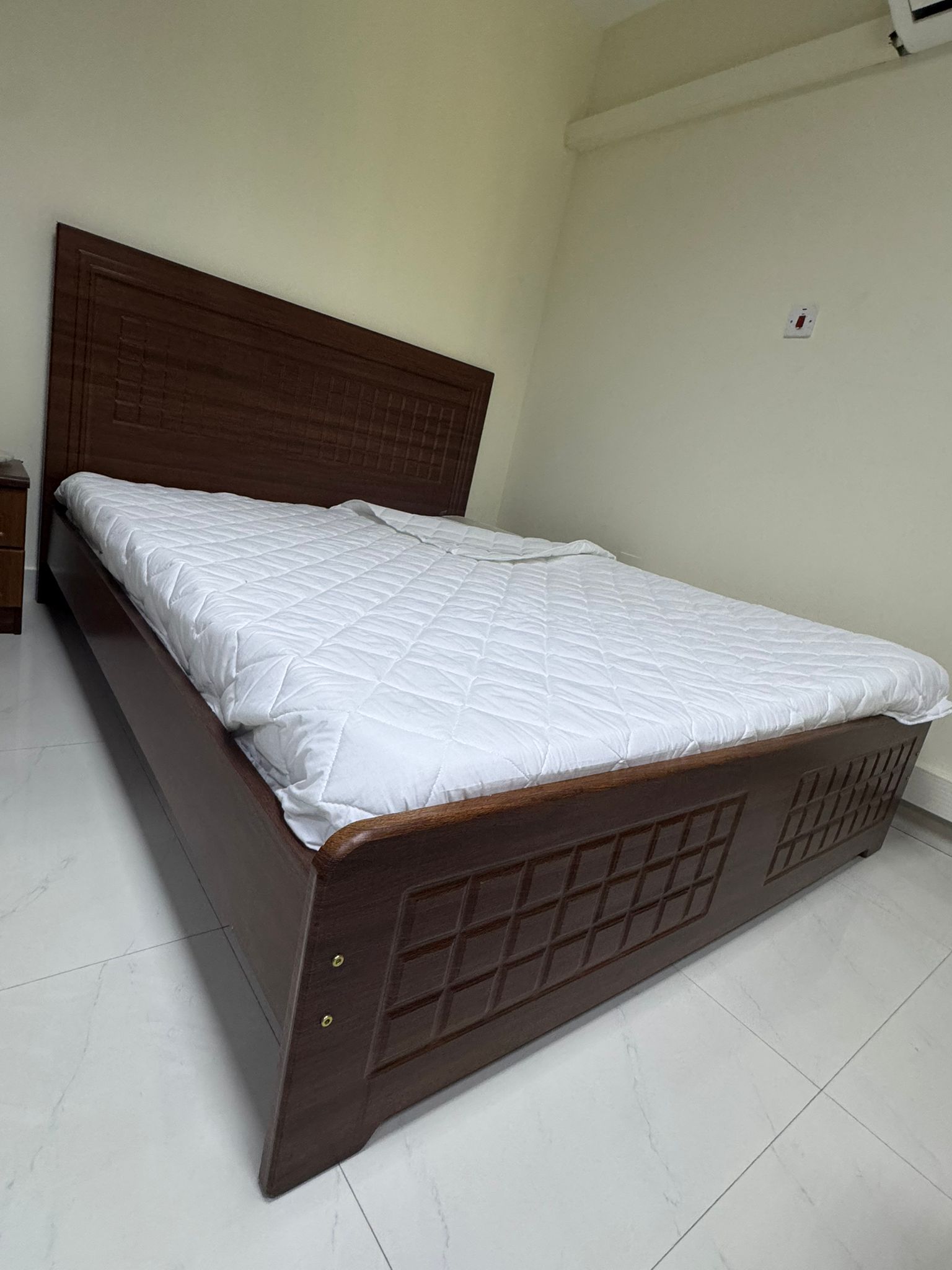 Brand New Bed with Mattress – Size 195 x 160 - Image 3