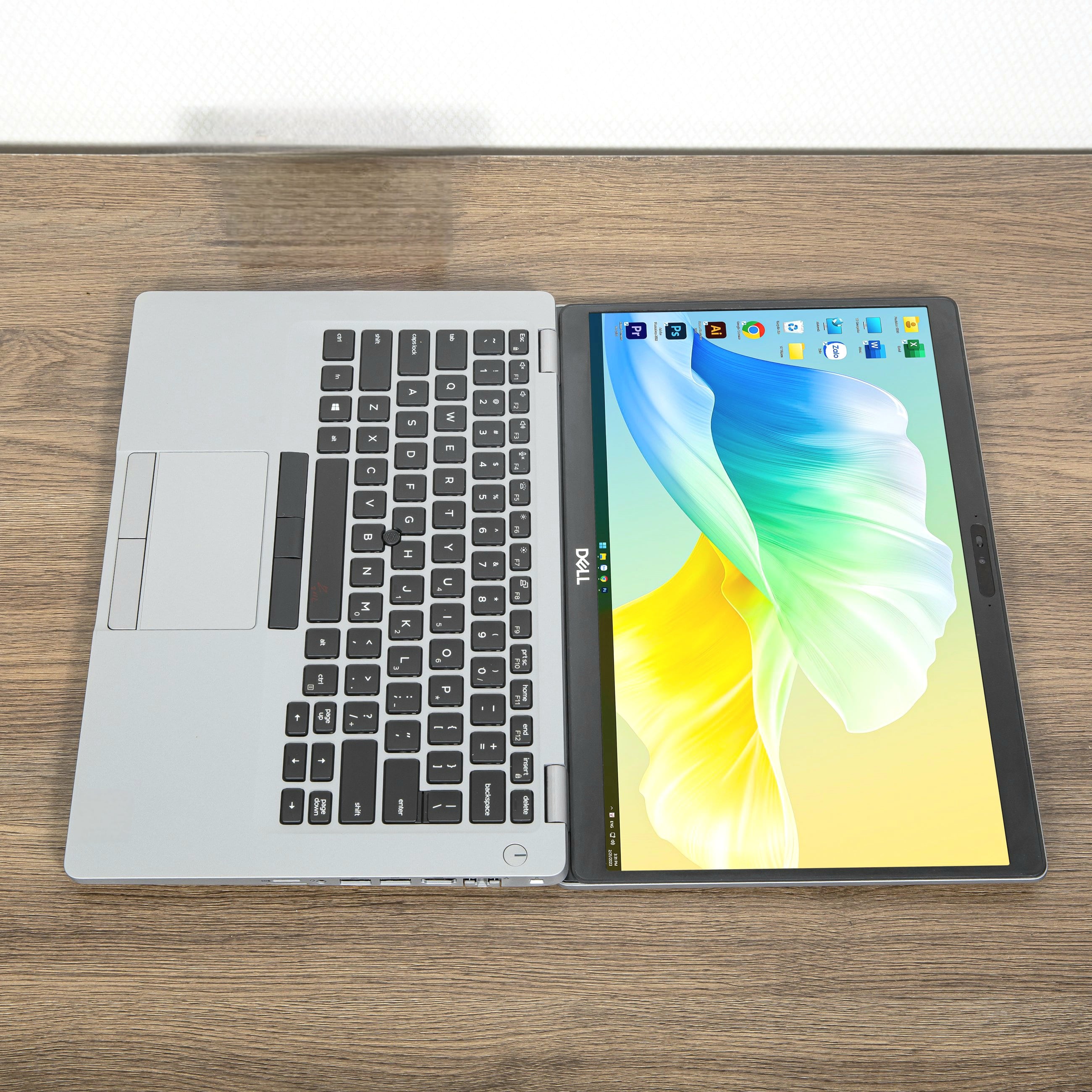 Dell Laptop Core i7 10th Generation - Image 2
