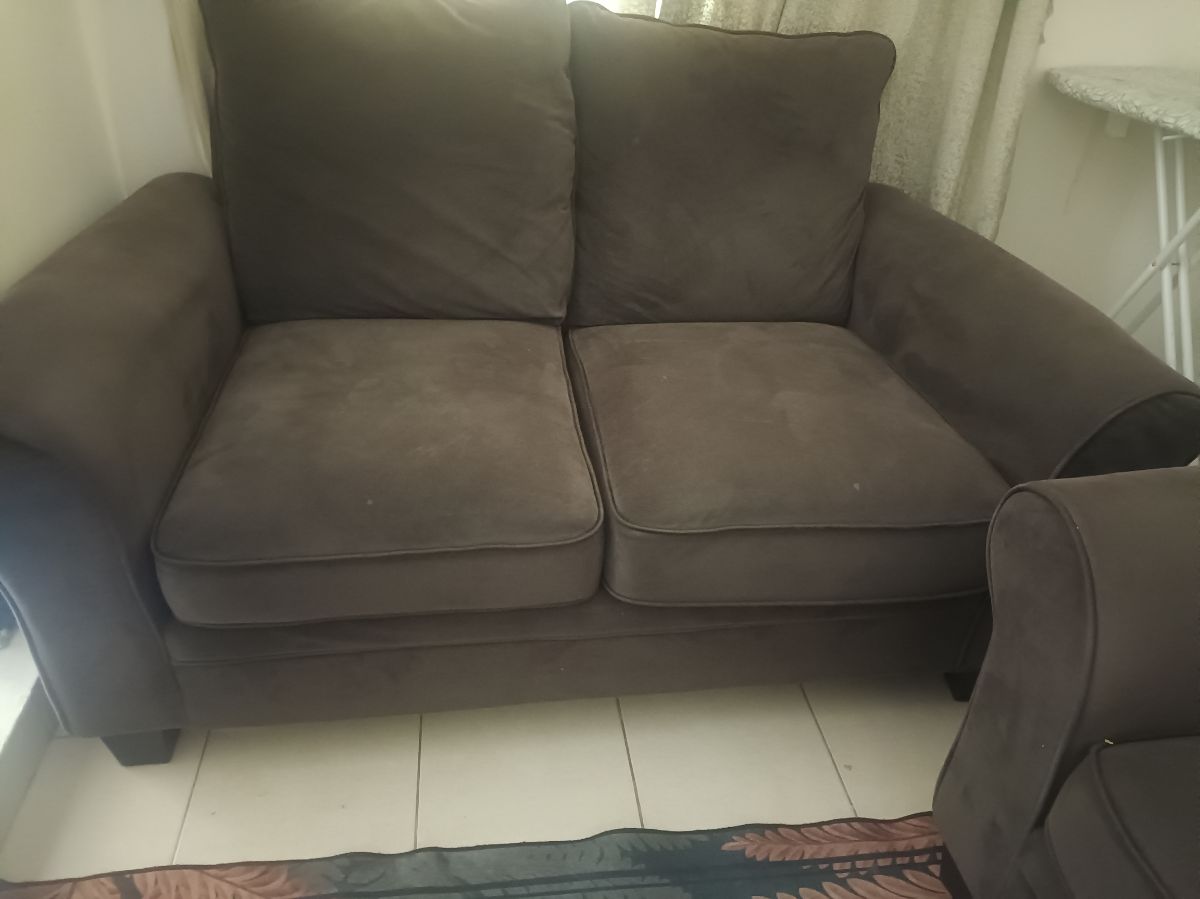 Panemirates new sofa - Image 4