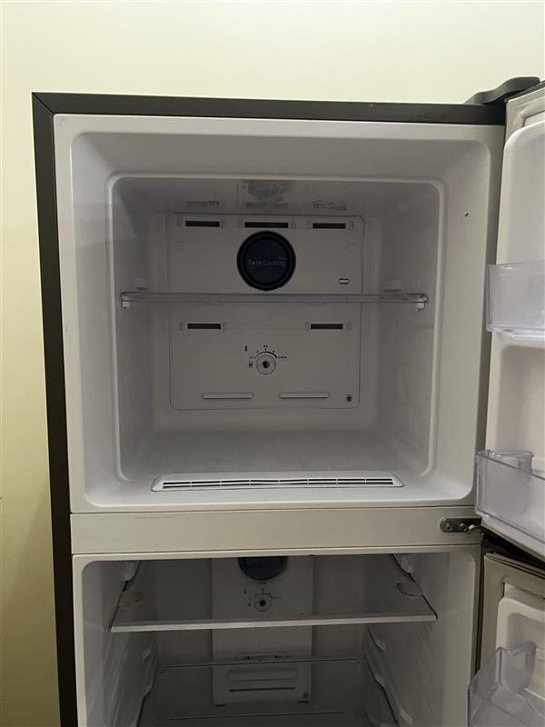 Refrigerator almost new - Image 5