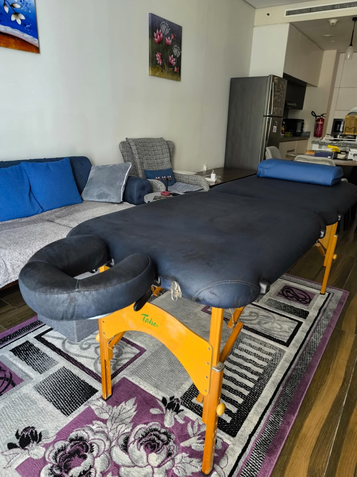 Portable massage table - Image 1