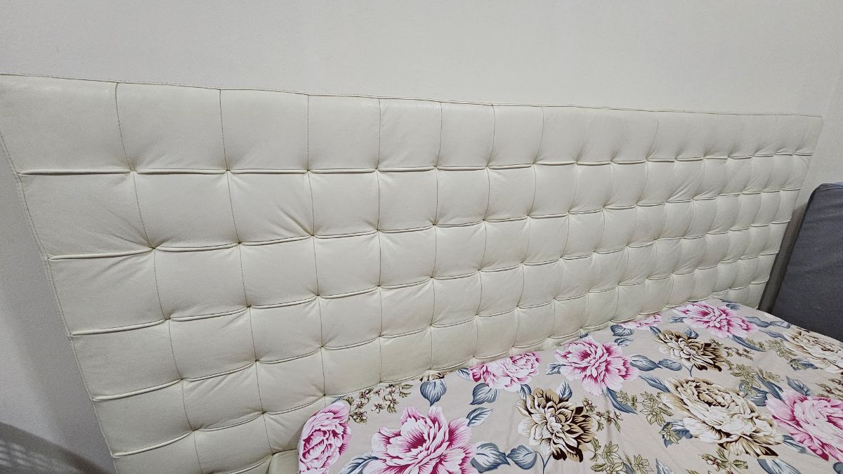 Bed with mattress - Image 1