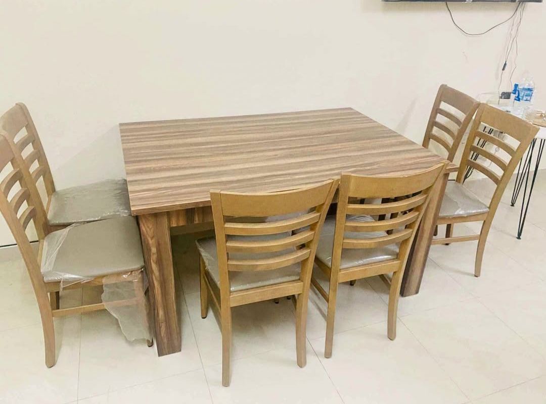 Qatar Airways furniture available - Image 13
