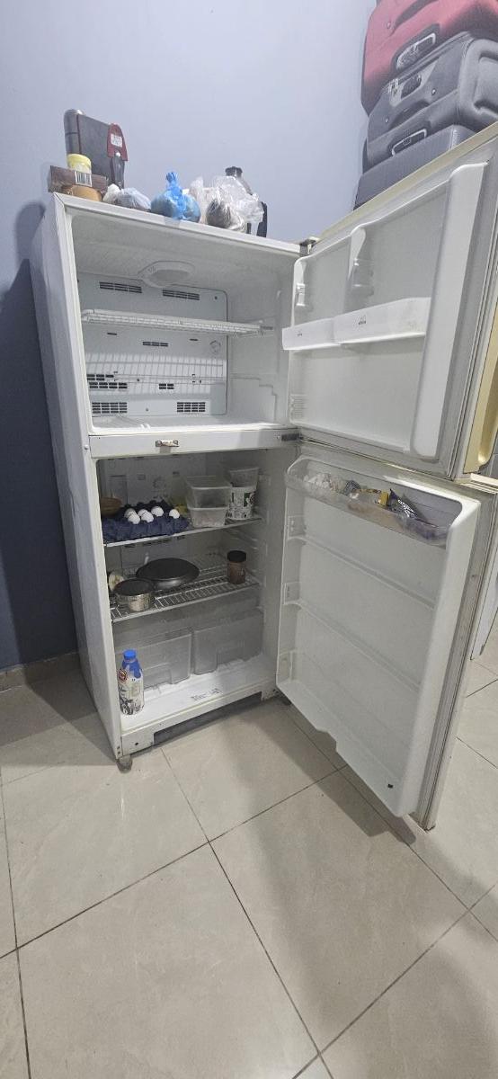 Refrigerator for sale - Image 2