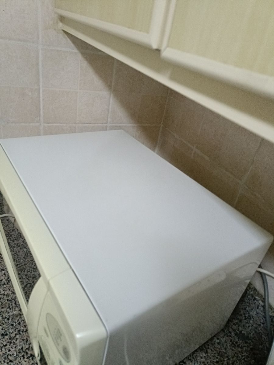 lG Microwave - Image 6