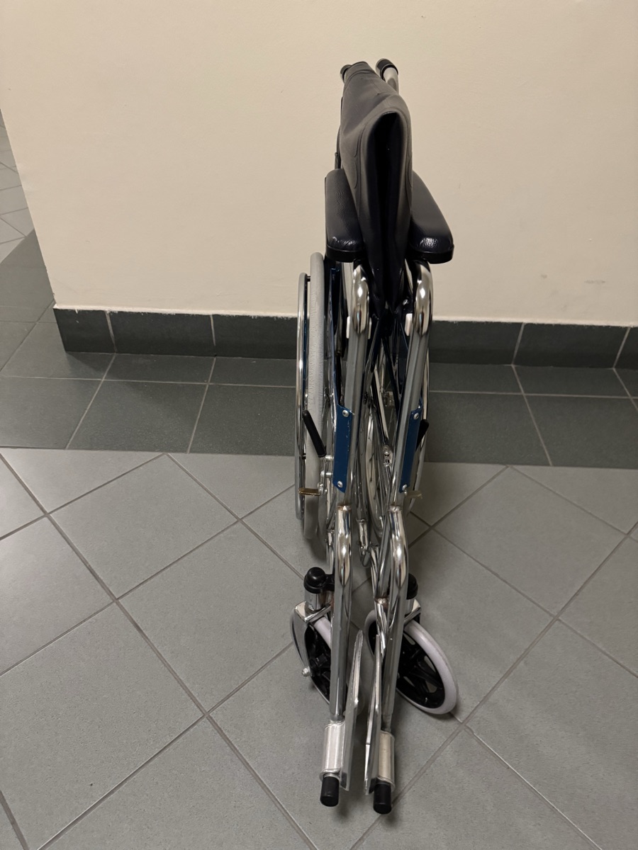 Wheelchair - Image 7