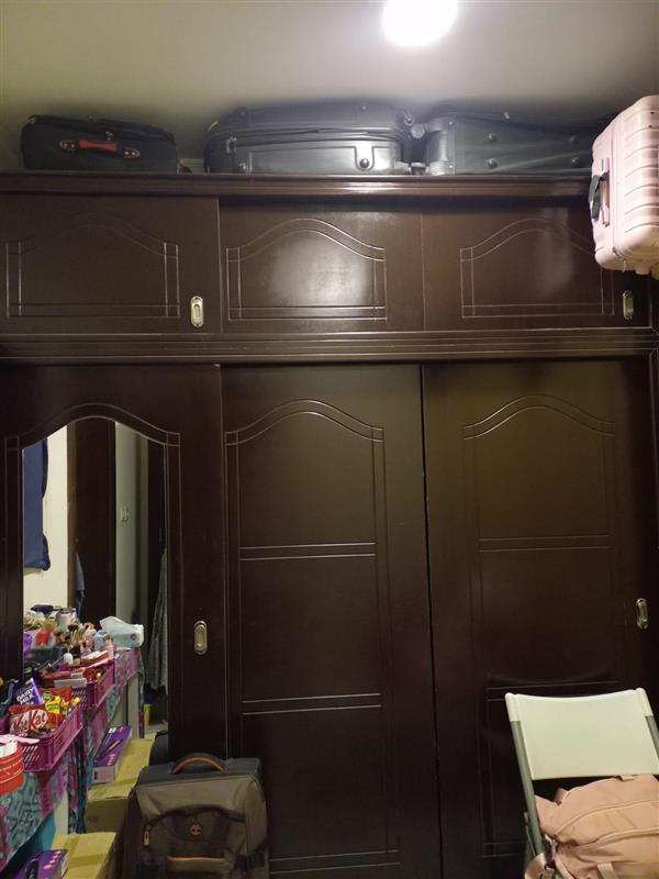 Wardrobes in good condiction - Image 2