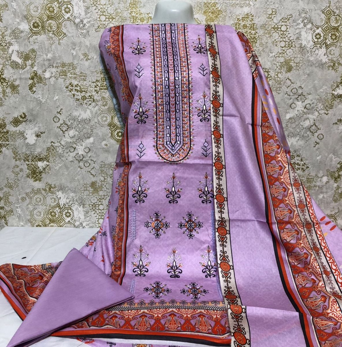 Lawn Branded Collection Outfit - Image 2