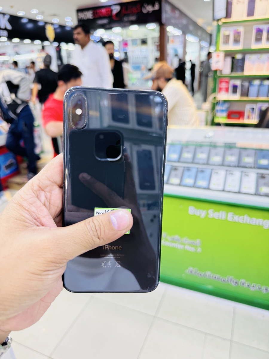 iPhone XS Max - Image 1