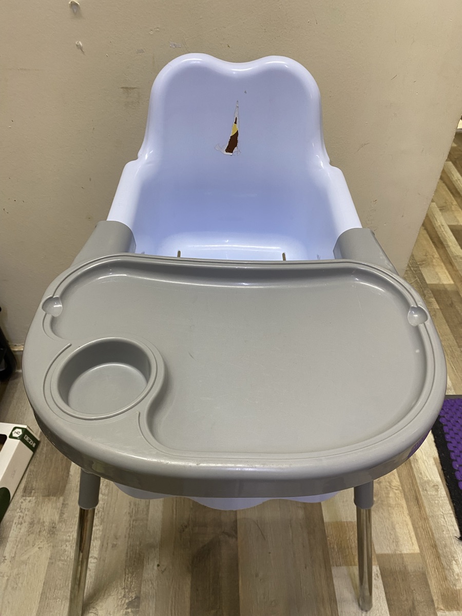 Adjusting high chair with legs - Image 2
