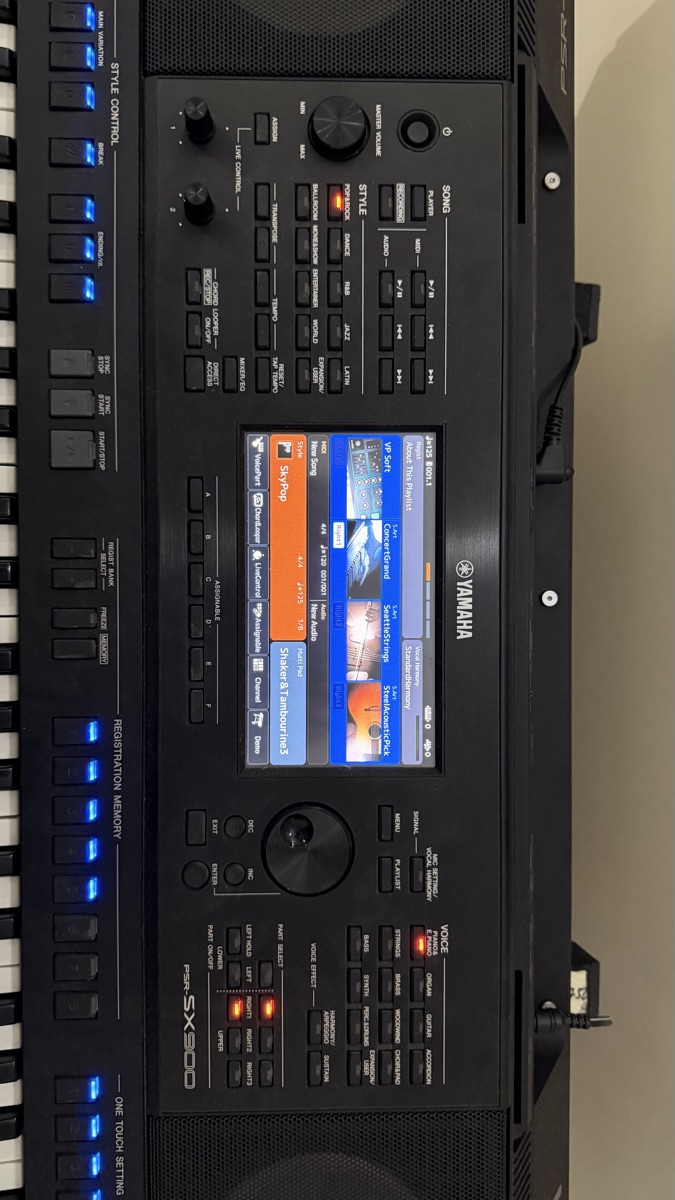 YAMAHA PSR-SX900 (Bag, Keyboard stand, Sustain pedal included) - Image 9